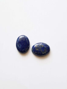 Lapis lazuli ovaal cabochon 15x20x5,5mm per stuk