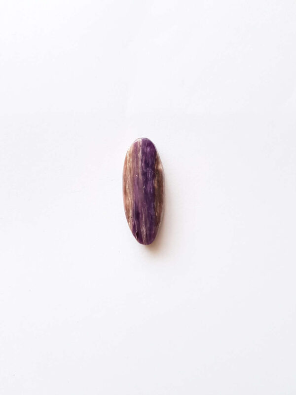 Charoiet ovaal 1 cabochon 26,2x10,6x5,7mm