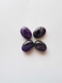 Charoiet ovaal 11 cabochon 14x10x5,9mm prijs per stuk