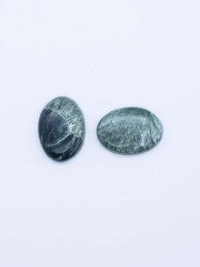 Serafiniet ovaal cabochon 18x13x4,7mm per stuk