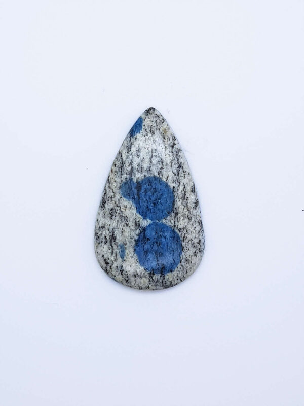 K2 druppel cabochon 40,5x24,6x4,9mm