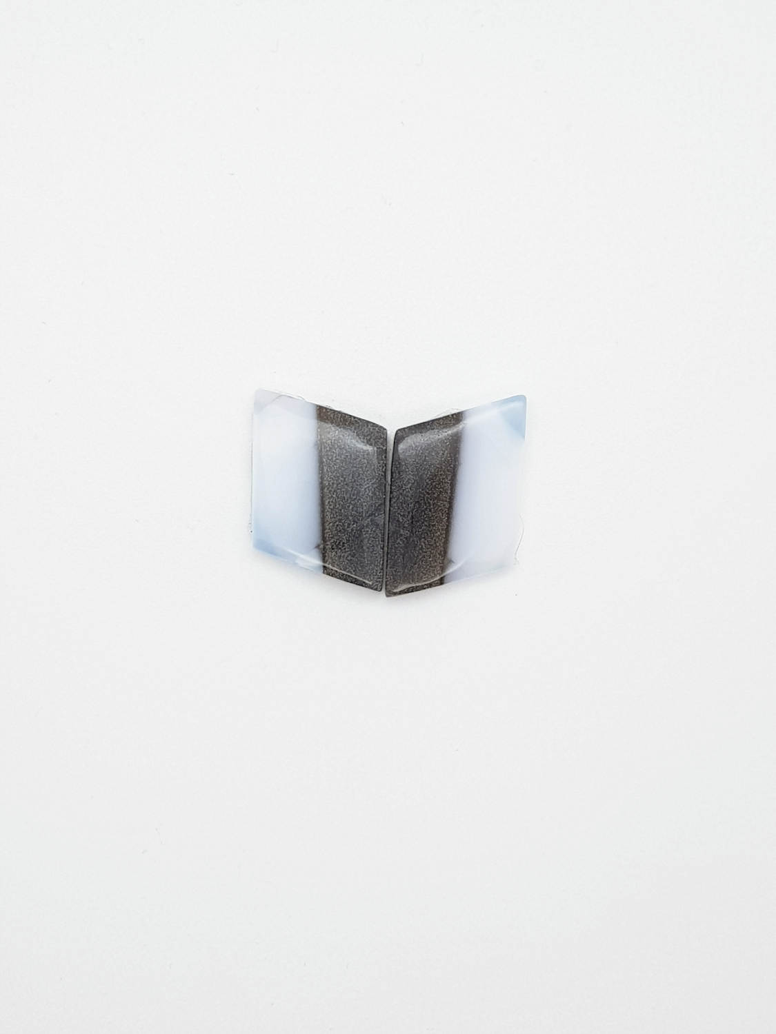Blauwe opaal vrije vorm cabochon 19,4x15,4x4,4mm per paar