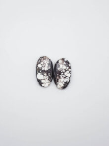 Wild horse magnesiet/hematiet ovaal cabochon 28,2×15,6×4,2mm per paar