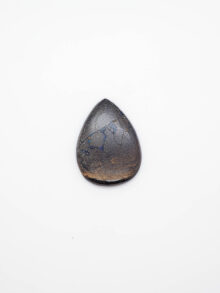 Boulder opaal druppel cabochon 34,5×25,5×6,2mm