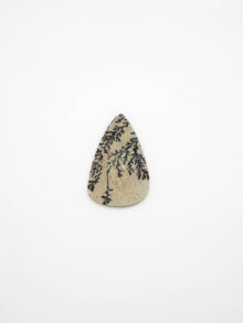 Dendriet ruw druppel cabochon 41,9×27,2×3,6mm