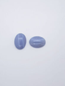 Chalcedoon/blue lace agaat ovaal cabochon 18x13x5mm per stuk