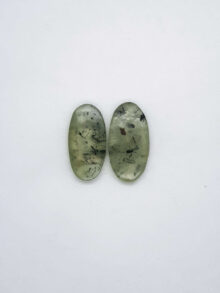 Prehniet ovaal cabochon 27,3×14,2×4,7mm per paar