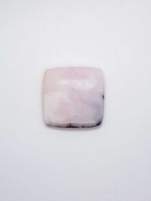 Roze opaal rechthoekig cabochon 31,6×31,5x7mm