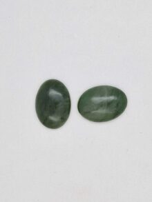 Nefriet jade ovaal cabochon 25x18x5,8mm per stuk
