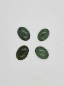 Nefriet jade ovaal cabochon 18x13x5,5mm per stuk