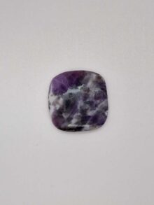 Morado opaal rechthoekig cabochon 34,3×33,1×6,8mm