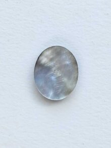 Parelmoer ovaal cabochon 26,4×21,5×5,6mm