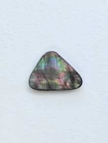 Parelmoer vrije vorm cabochon 21,5×28,9x4mm